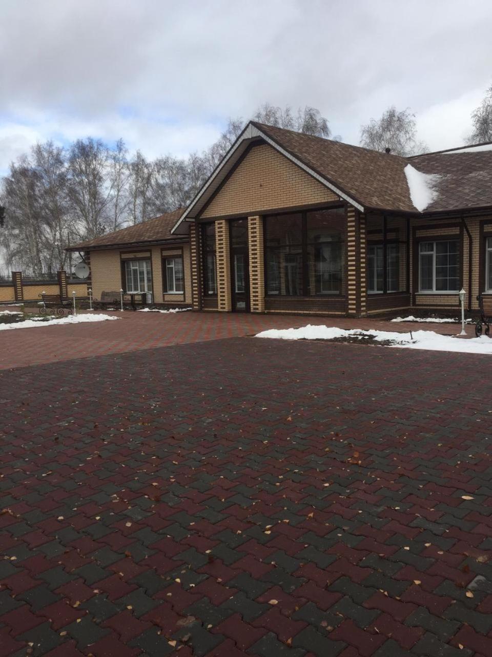 Scandi Hotel Makinsk Екстериор снимка